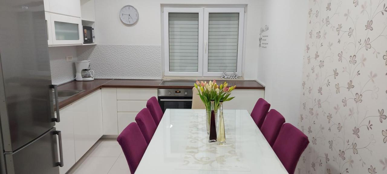 Ivana Apartments Makarska Exterior photo