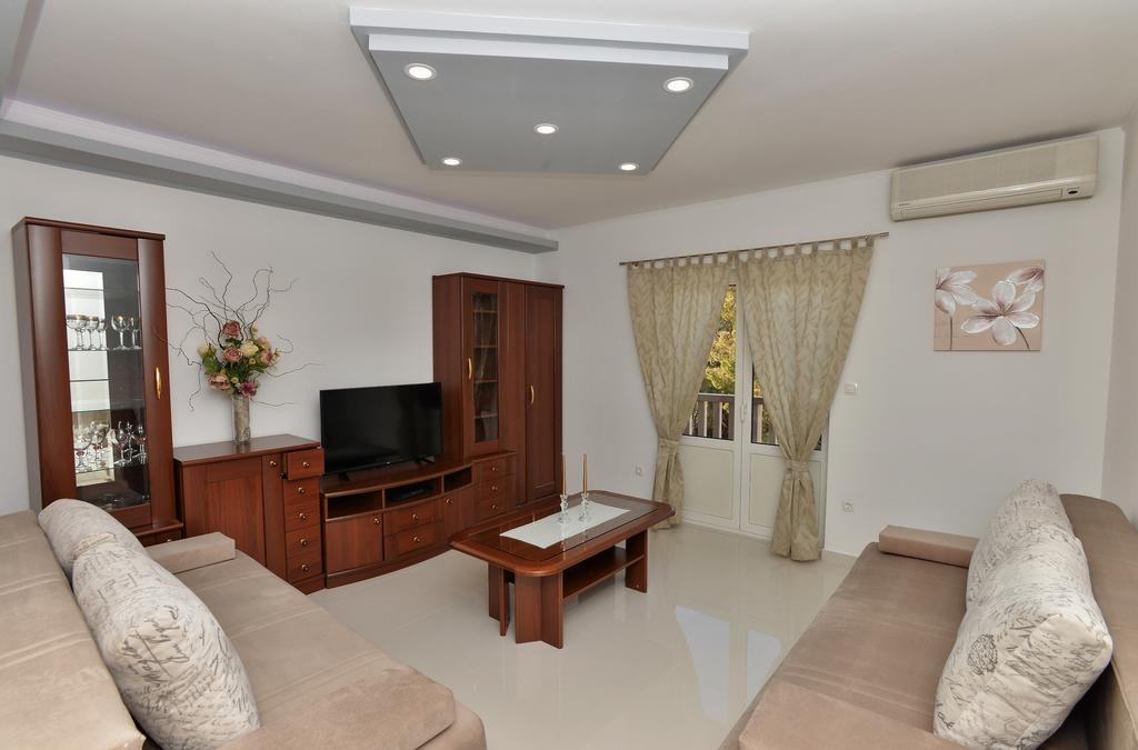 Ivana Apartments Makarska Exterior photo