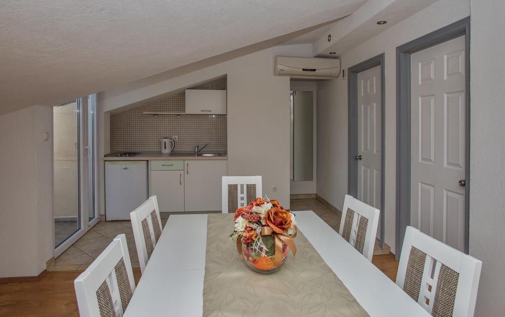 Ivana Apartments Makarska Exterior photo