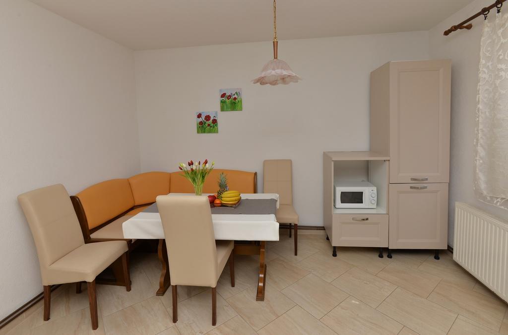 Ivana Apartments Makarska Exterior photo