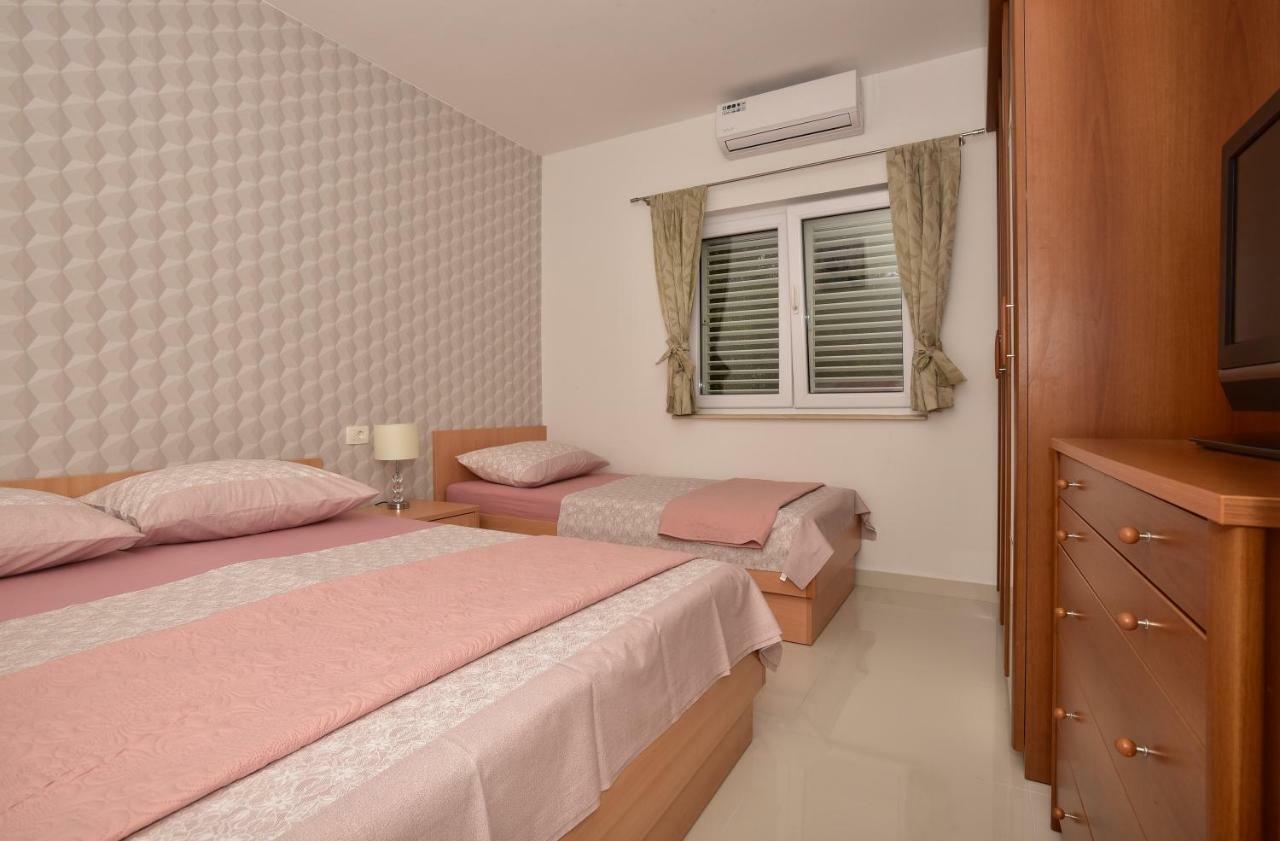 Ivana Apartments Makarska Exterior photo