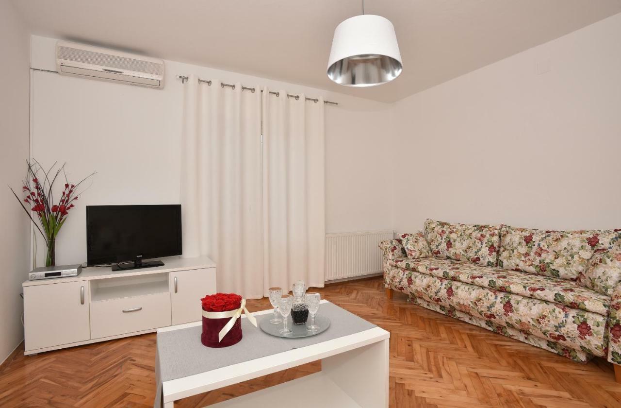 Ivana Apartments Makarska Exterior photo