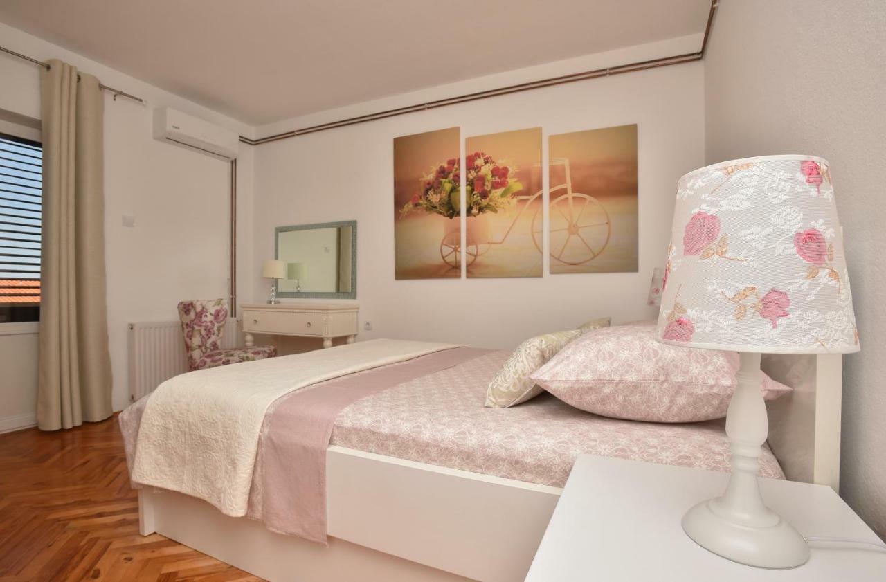 Ivana Apartments Makarska Exterior photo