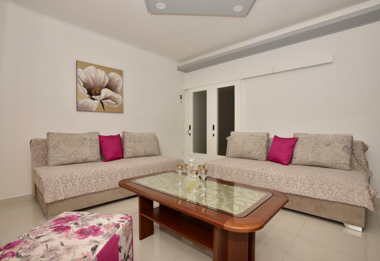 Ivana Apartments Makarska Exterior photo