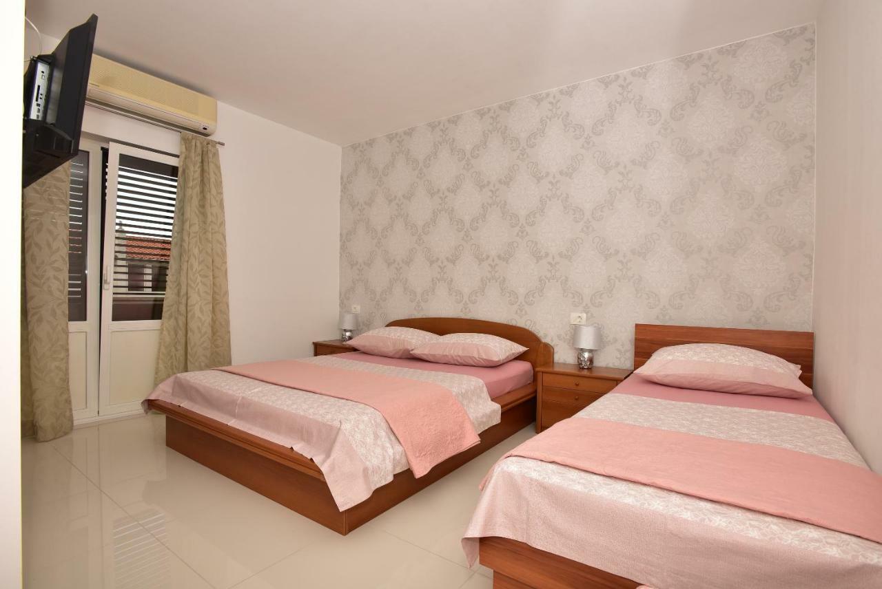 Ivana Apartments Makarska Exterior photo